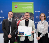 "Qarabağ" rəsmisinə UEFA-nın diplomu təqdim olunub