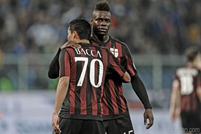Balotelli: “Milan”da qalmaq istəyirəm”