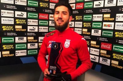 Azərbaycanlı futbolçu Rusiyada ayın ən yaxşısı seçildi