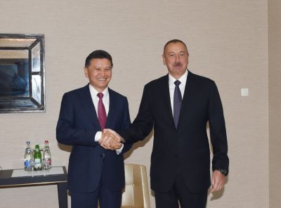 Dövlət başçısı İlham Əliyev FIDE-nin prezidenti ilə görüşüb