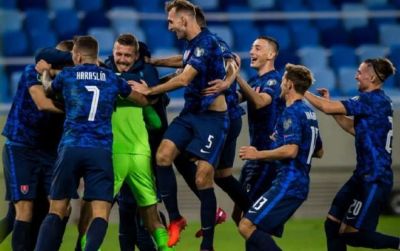 Slovakiya millisinə 26 futbolçu çağırıldı