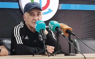 Şahin Diniyev: “Futbolçulara yox, döyüşçülərə ehtiyac var”