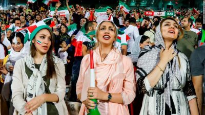İranda qadınların millinin oyunları zamanı stadiona girişinə icazə verildi