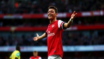 “Arsenal” Özillə danışıqlara başladı