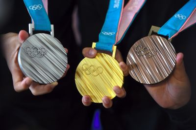 Tokio-2020: Medal sıralamasında Çin liderliyi əldən verdi