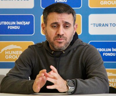 Ayxan Abbasov: “Hazırda Özbəkistan, Rumıniya, Macarıstan və Serbiya klubları ilə danışıqlar gedir”