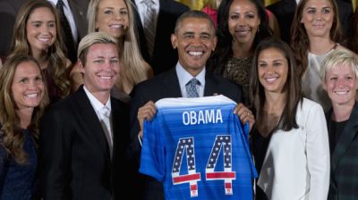 Obama: “Qadınların və kişilərin futboldakı əziyyəti eyni dərəcədə qiymətləndirilməlidir”