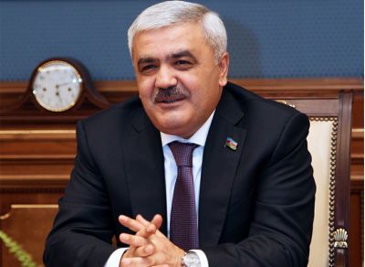 Rövnəq Abdullayev yenidən AFFA prezidenti seçildi