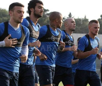 “Qarabağ” “Neftçi” ilə oyunun hazırlığına start verdi