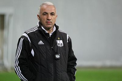 Arif Əsədov: “Başqa heç bir futbolçunu “Neftçi”dən göndərmək fikrimiz yoxdur”