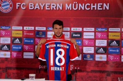 “Bavariya” yeni transferini təqdim etdi