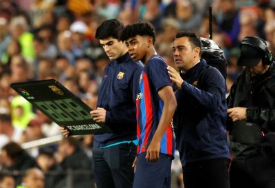 “Barselona” 15 yaşlı futbolçu ilə 2026-cı ilə kimi müqavilə imzalayacaq