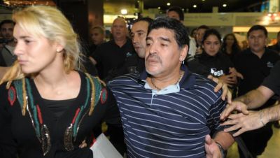Maradona ilə bağlı daha bir qalmaqal: sevgilisini döydü