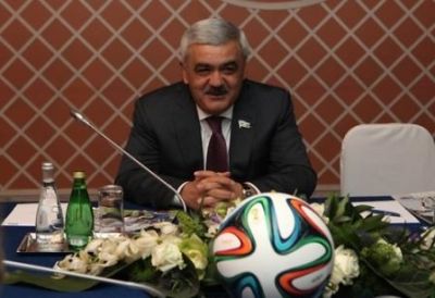 Rövnəq Abdullayev: “Ümidvaram ki, UEFA da Neftçilər gününə hədiyyə edəcək”